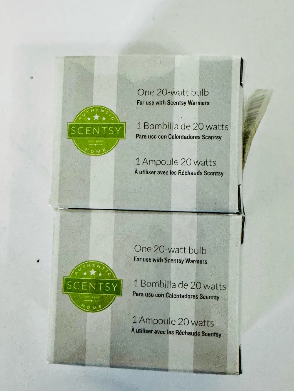 Scentsy 20-Watt Bulbs in White and Green Packaging